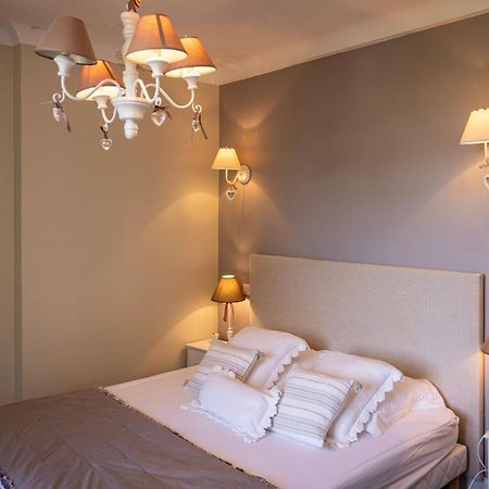 Domaine De La Clauzure Hotel La Roche-Canillac Kültér fotó