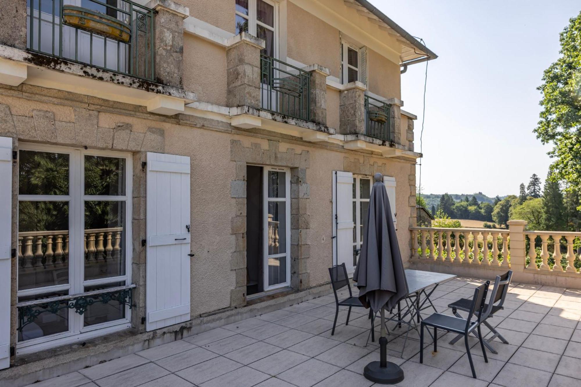 Domaine De La Clauzure Hotel La Roche-Canillac Kültér fotó